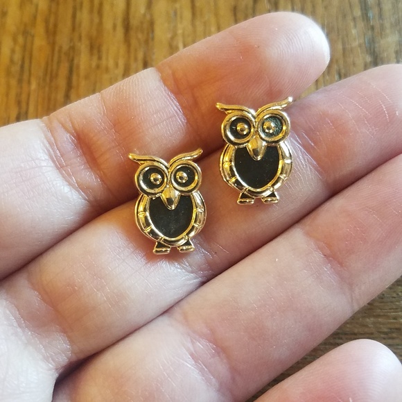 NWOT Gold Owl Studs - Picture 6 of 9